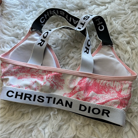 Swimsuit - Picture 4 of 5